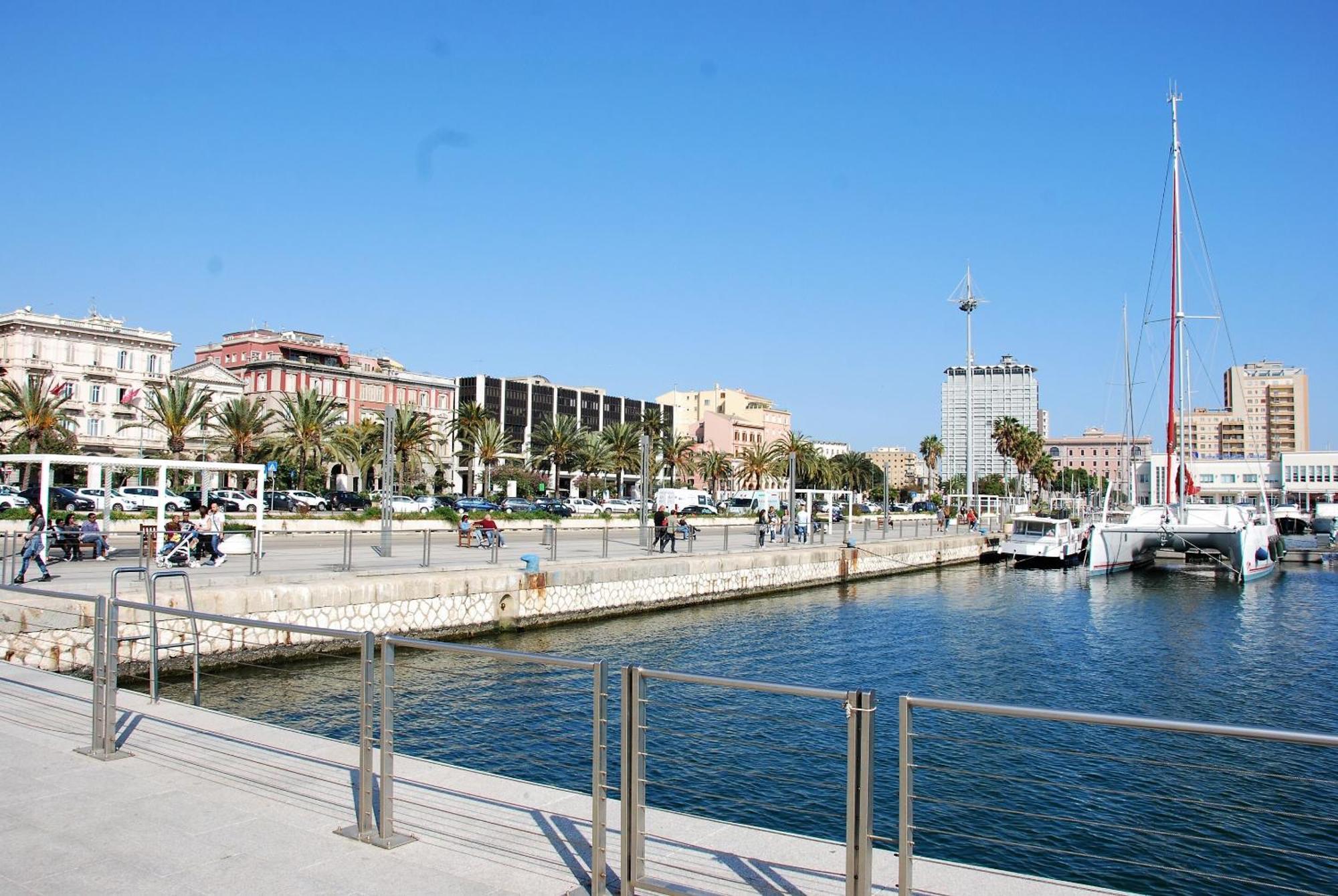 Baco B&B Cagliari Bagian luar foto